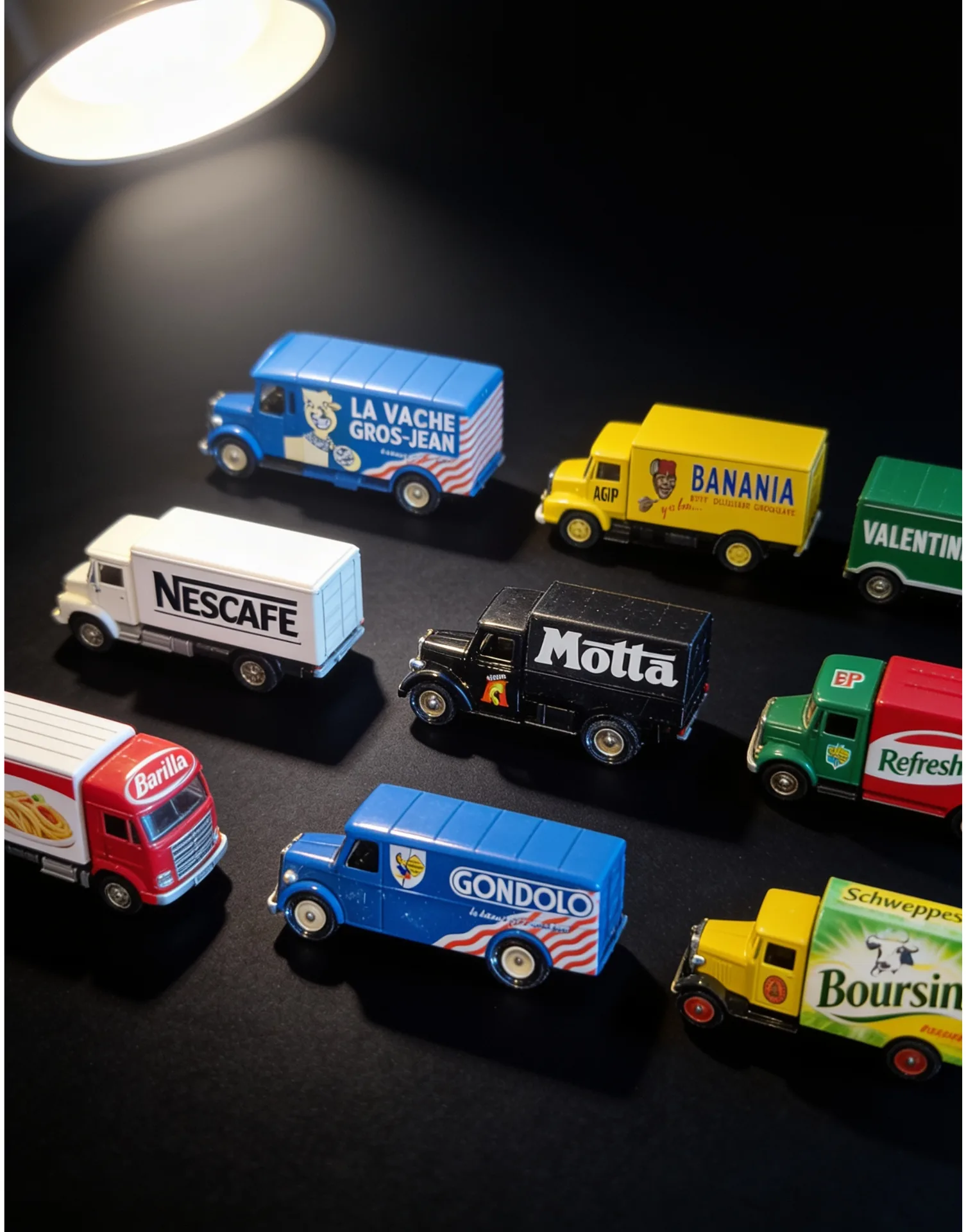 Lot de véhicules publicitaires miniatures de collection